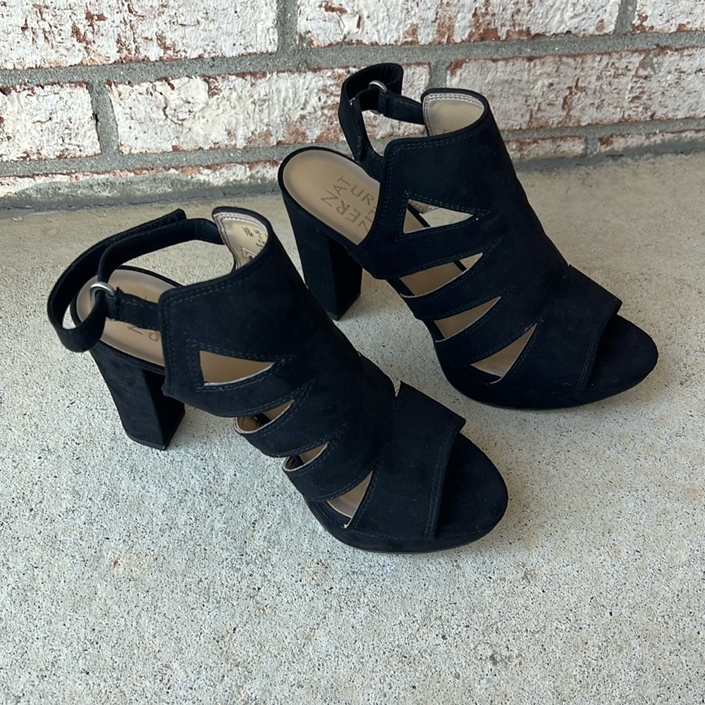 Naturalizer Suede Sandals